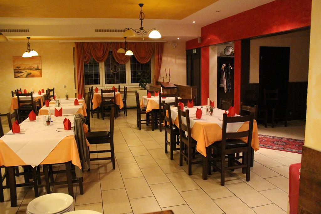 Legend Hotel Biebesheim am Rhein Exteriör bild