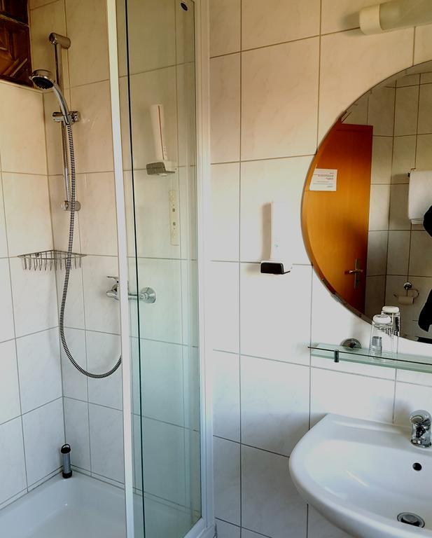 Legend Hotel Biebesheim am Rhein Exteriör bild