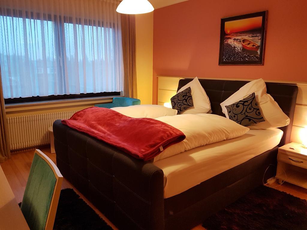 Legend Hotel Biebesheim am Rhein Exteriör bild